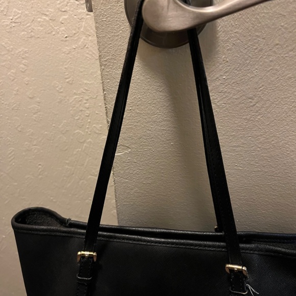 Micheal Kors - Picture 6 of 8